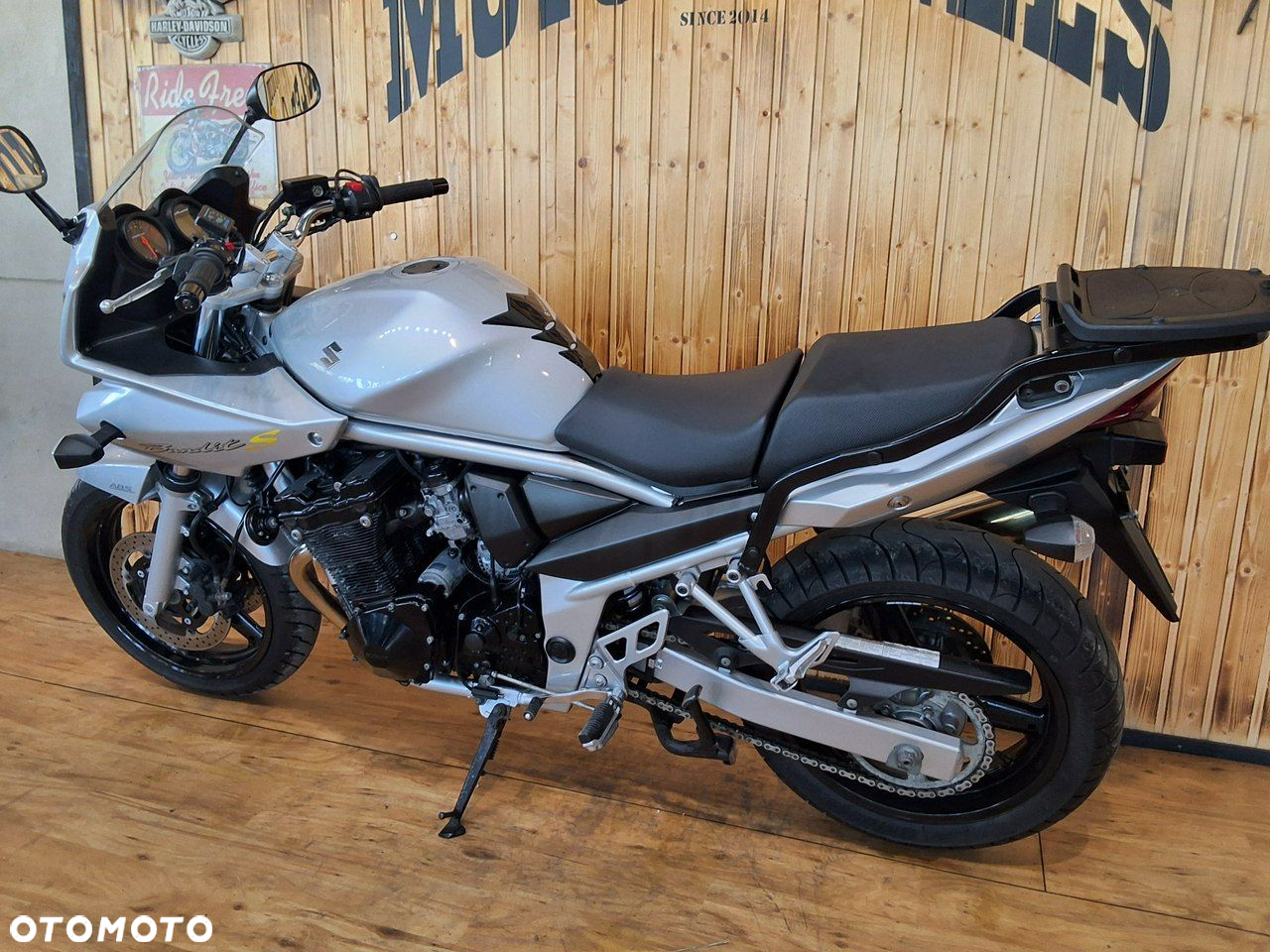 Suzuki Bandit - 12