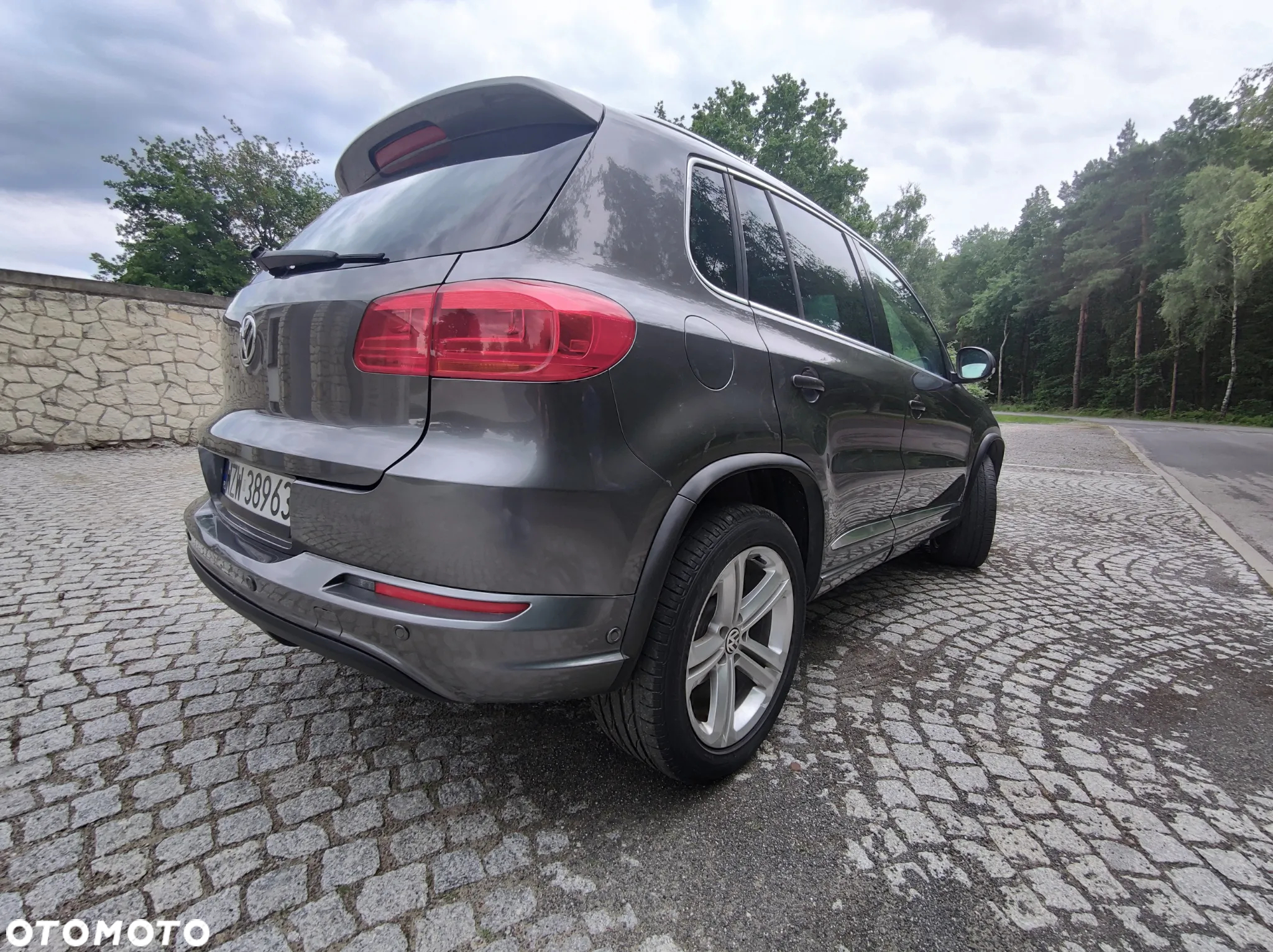 Volkswagen Tiguan 2.0 TDI Perfectline R-Style - 11