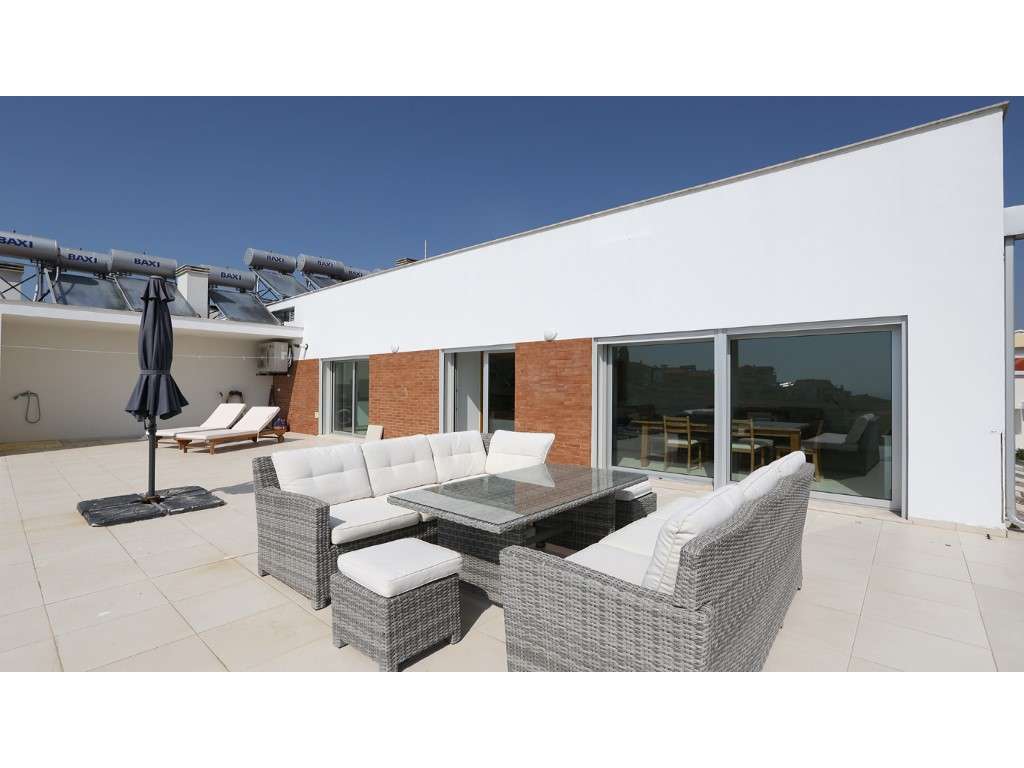 Apartamento T3 com Amplo Terraço, Vista Mar e Garagem - Nazaré - Grande imagem: 2/36