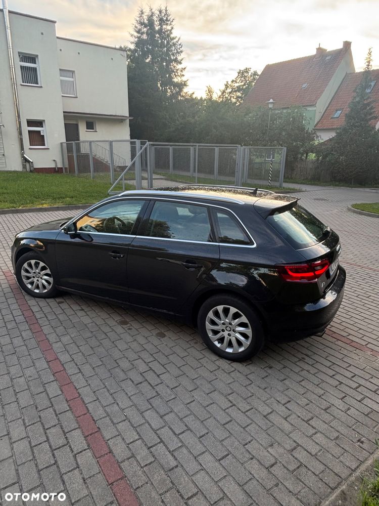 Audi A3 Sportback 1.6 TDI Attraction - 6