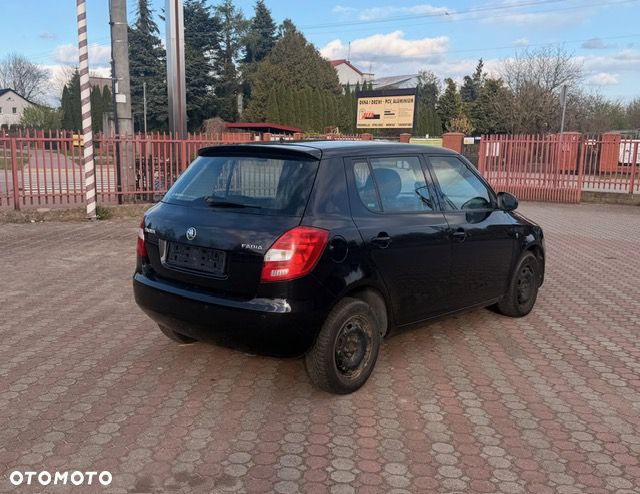 Skoda Fabia 1.4 16V Ambition - 4