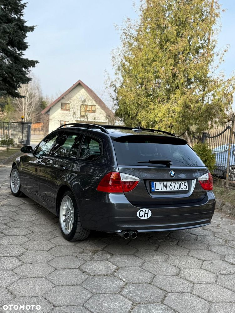 BMW Seria 3 330xi - 4