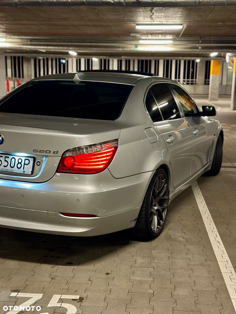 BMW Seria 5 520d - 7
