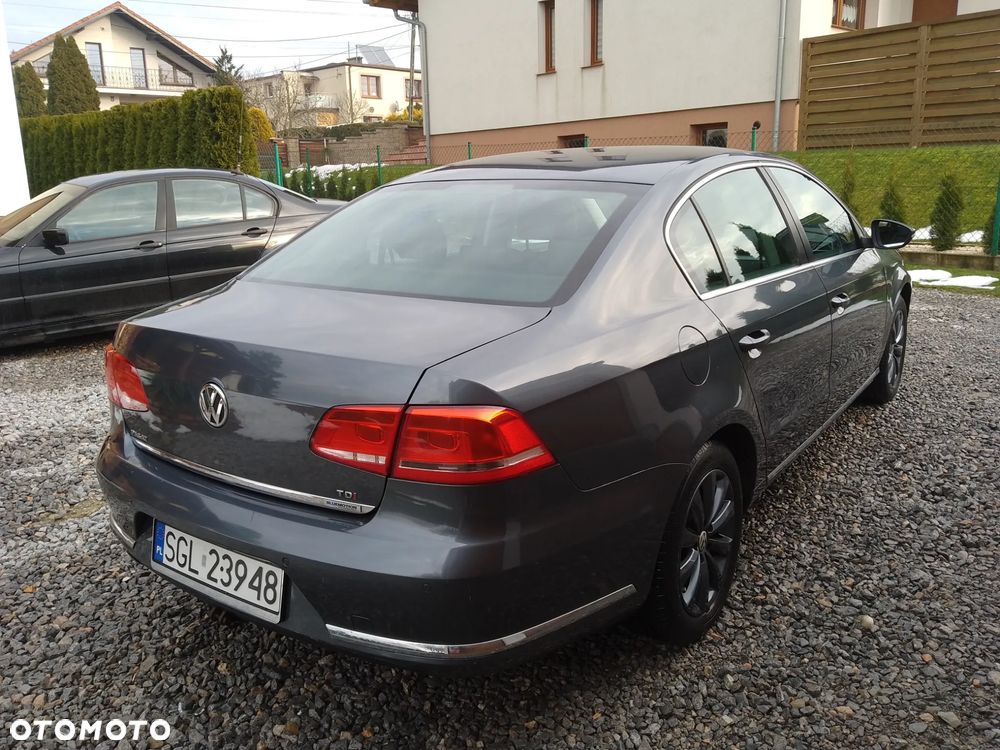 Volkswagen Passat 1.6 TDI DPF BlueMot Highline - 8