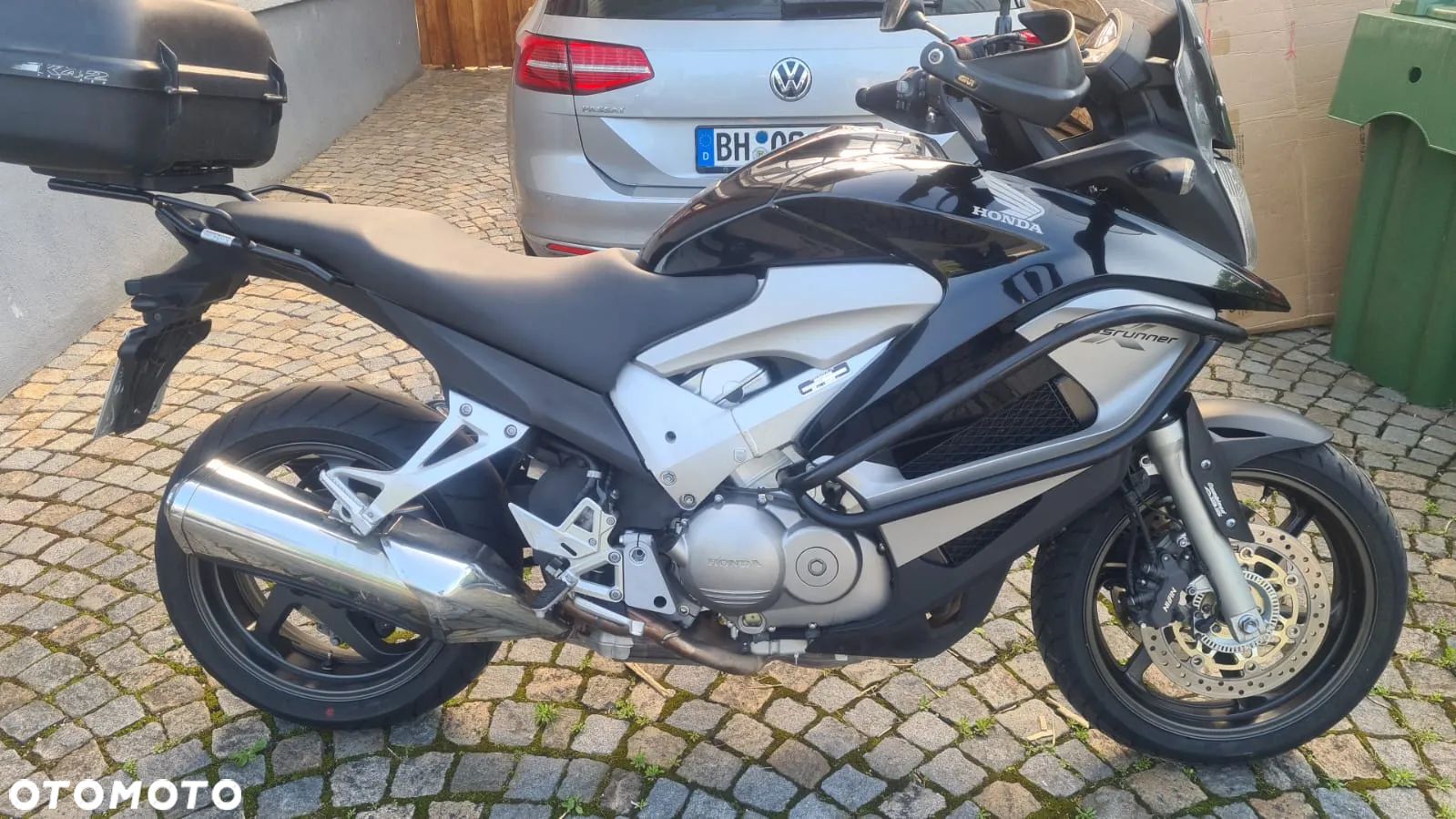 Honda VFR - 1