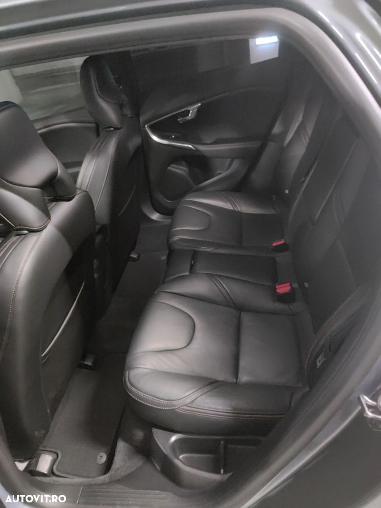 Volvo V40 T5 VEA AWD Aut Momentum - 18