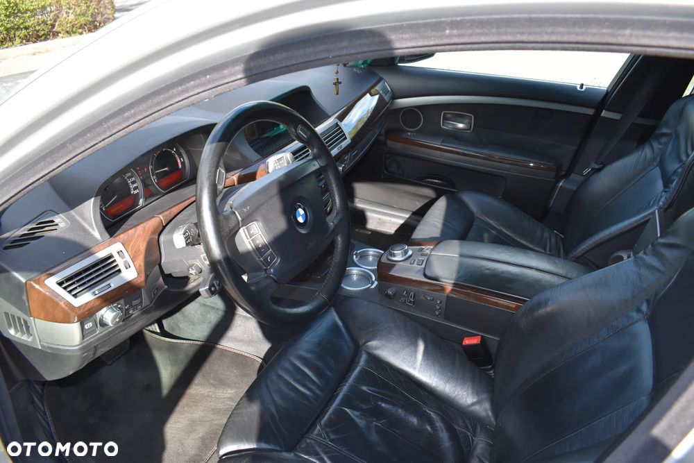 BMW Seria 7 - 12
