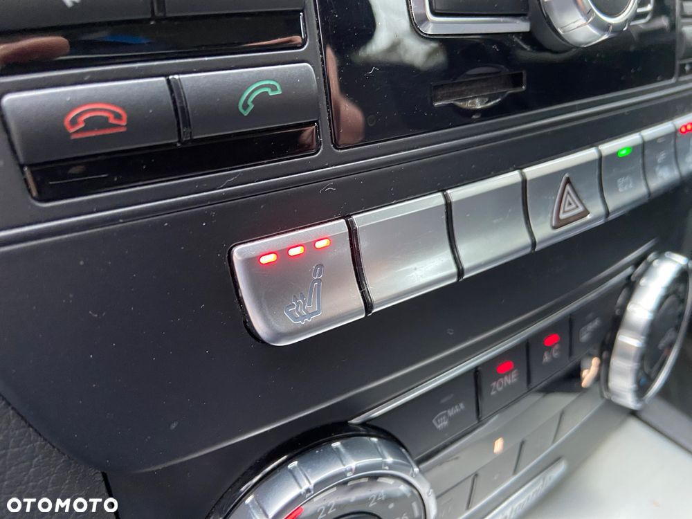 Mercedes-Benz Klasa C 220 CDI DPF BlueEFFICIENCY Avantgarde Edition - 24