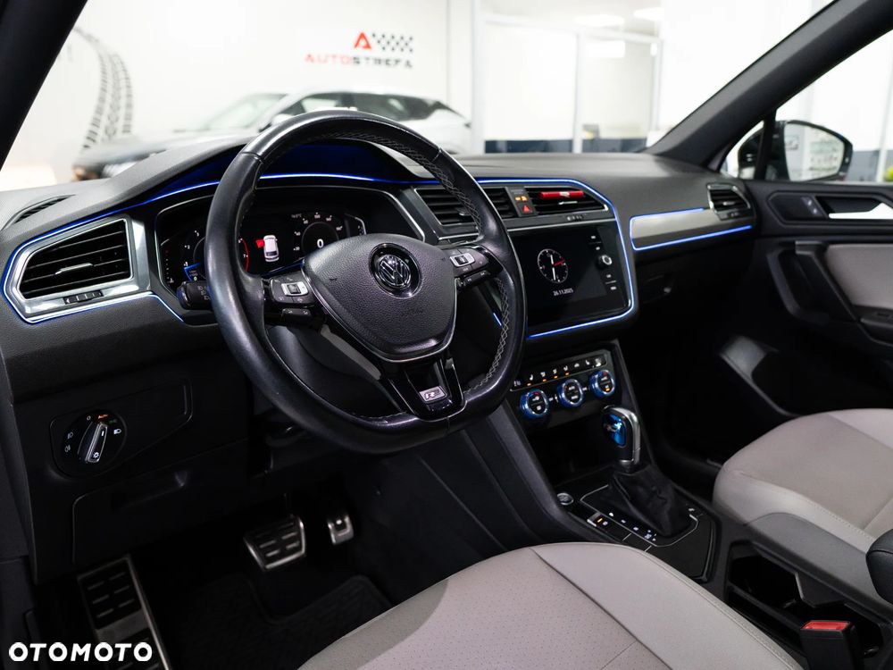 Volkswagen Tiguan - 10