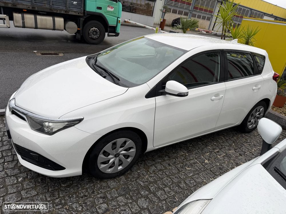 Toyota AURIS - 3