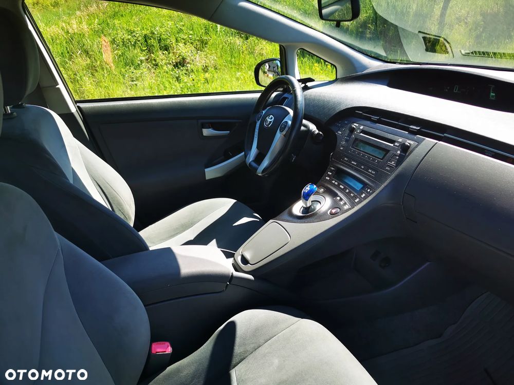 Toyota Prius - 13