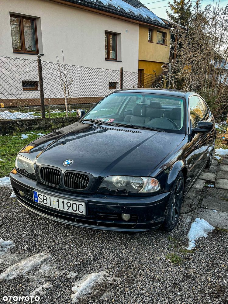 BMW Seria 3 323i - 4