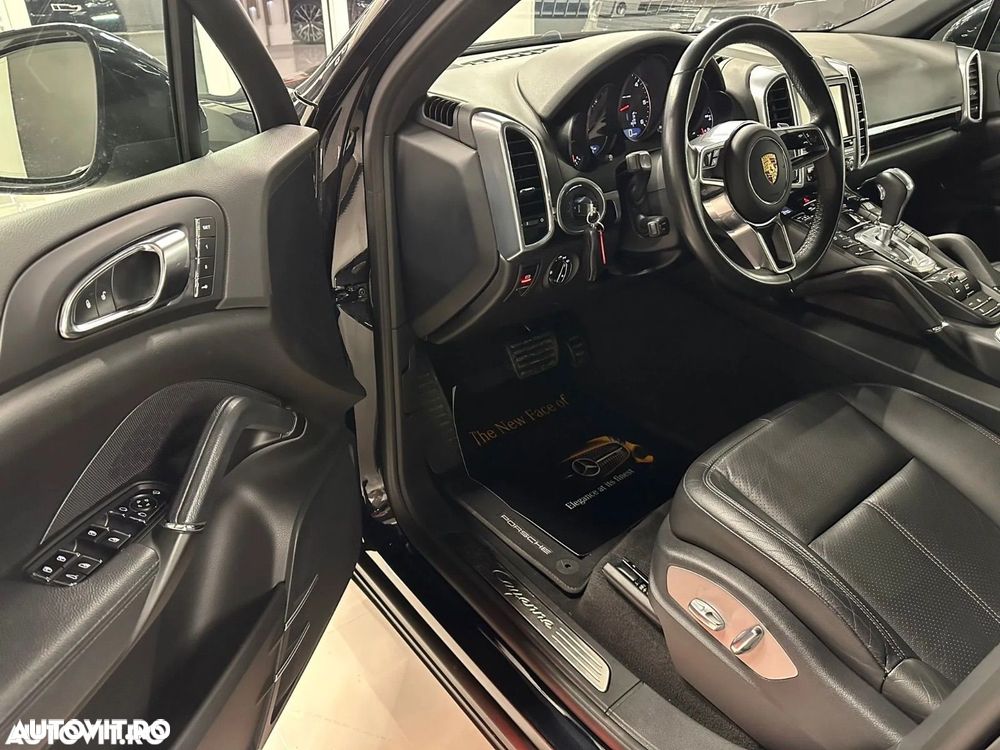Porsche Cayenne 3.0 L - 13