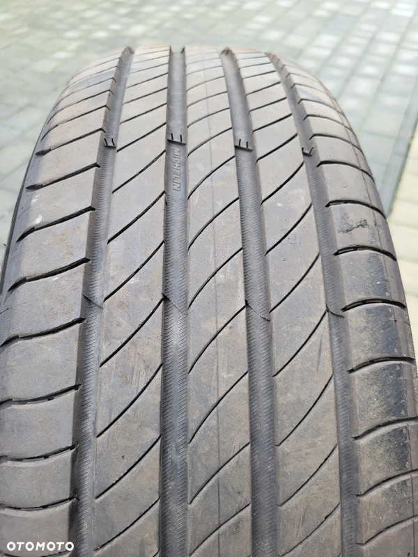 MICHELIN PRIMACY 4  215/65 R 17