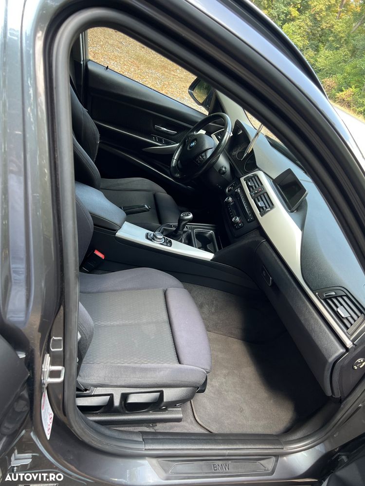 BMW Seria 3 320d - 15