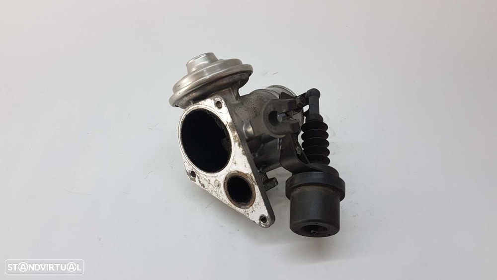 VáLVULA EGR MERCEDES CLASE C (W202) BERLINA 220 CDI (202.133) - 1