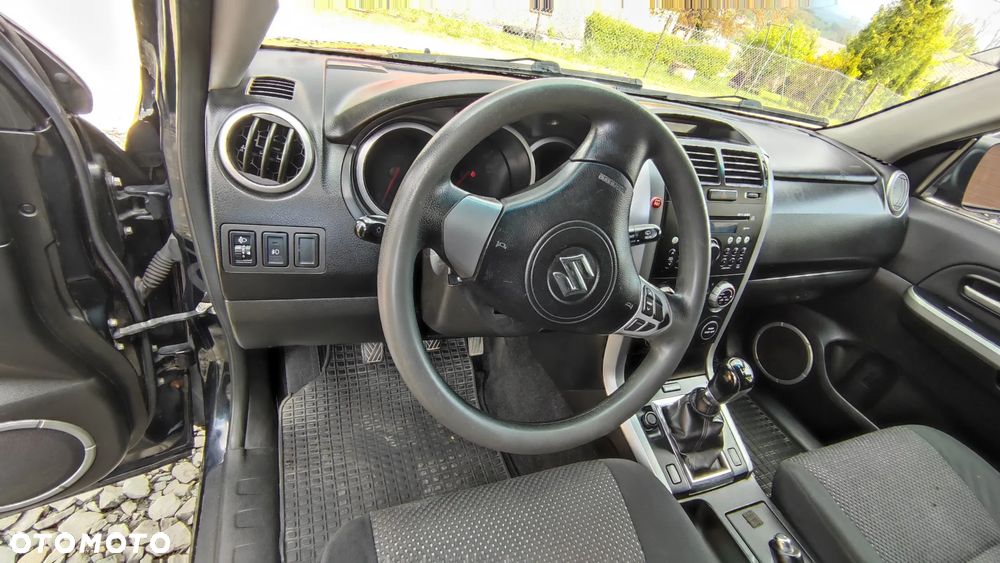 Suzuki Grand Vitara 1.9 DDiS - 30
