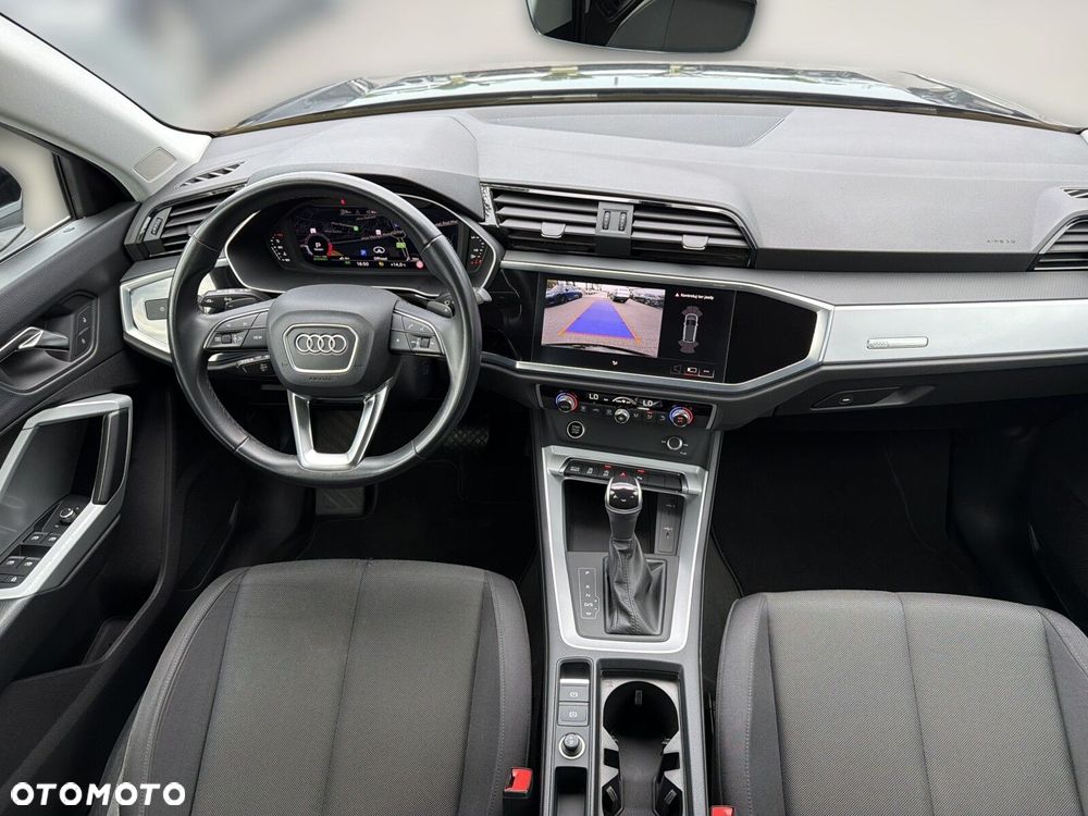 Audi Q3 - 18