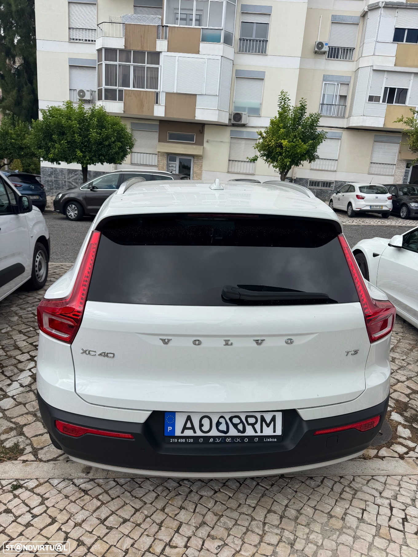 Volvo XC 40 1.5 T3 Momentum Plus Geartronic - 4