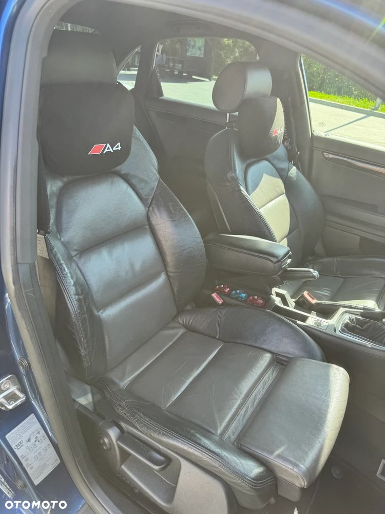 Audi A4 Limousine - 17