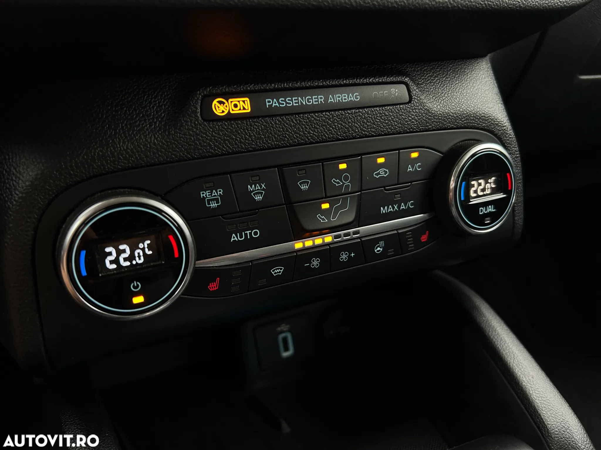 Ford Focus 1.5 EcoBlue Connected - 17