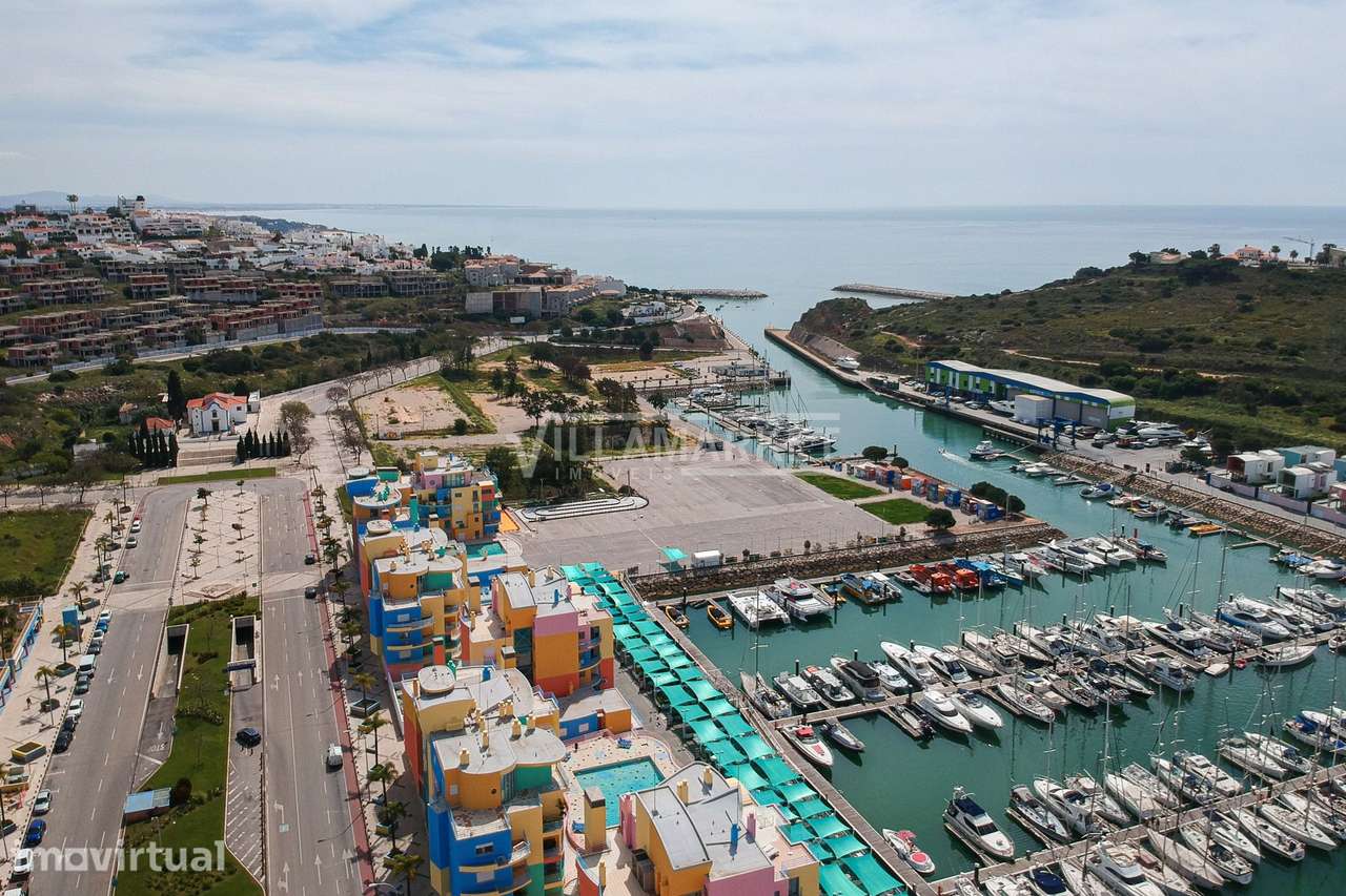 Loja com 23 m2 inserida na Galeria do complexo turístico de 4 estrelas - Grande imagem: 3/41