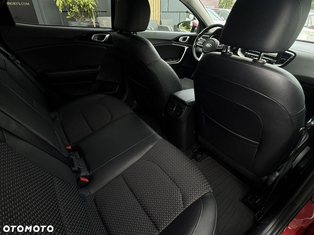 Kia XCeed 1.6 T-GDI Business Line DCT - 23