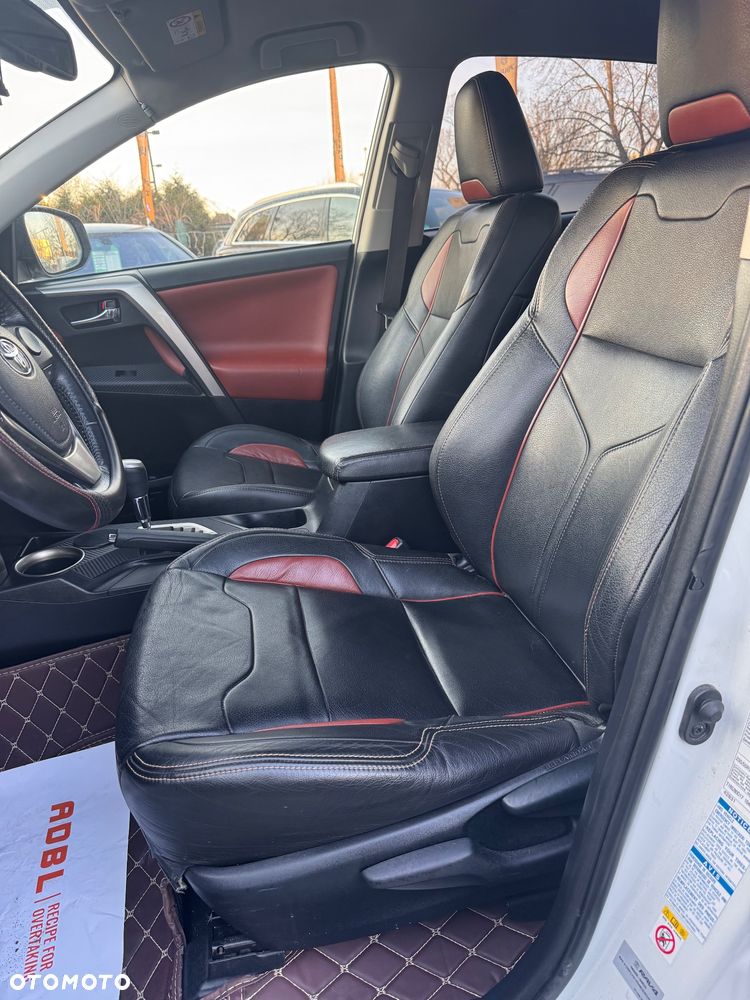 Toyota RAV4 2.0 Premium MS - 38