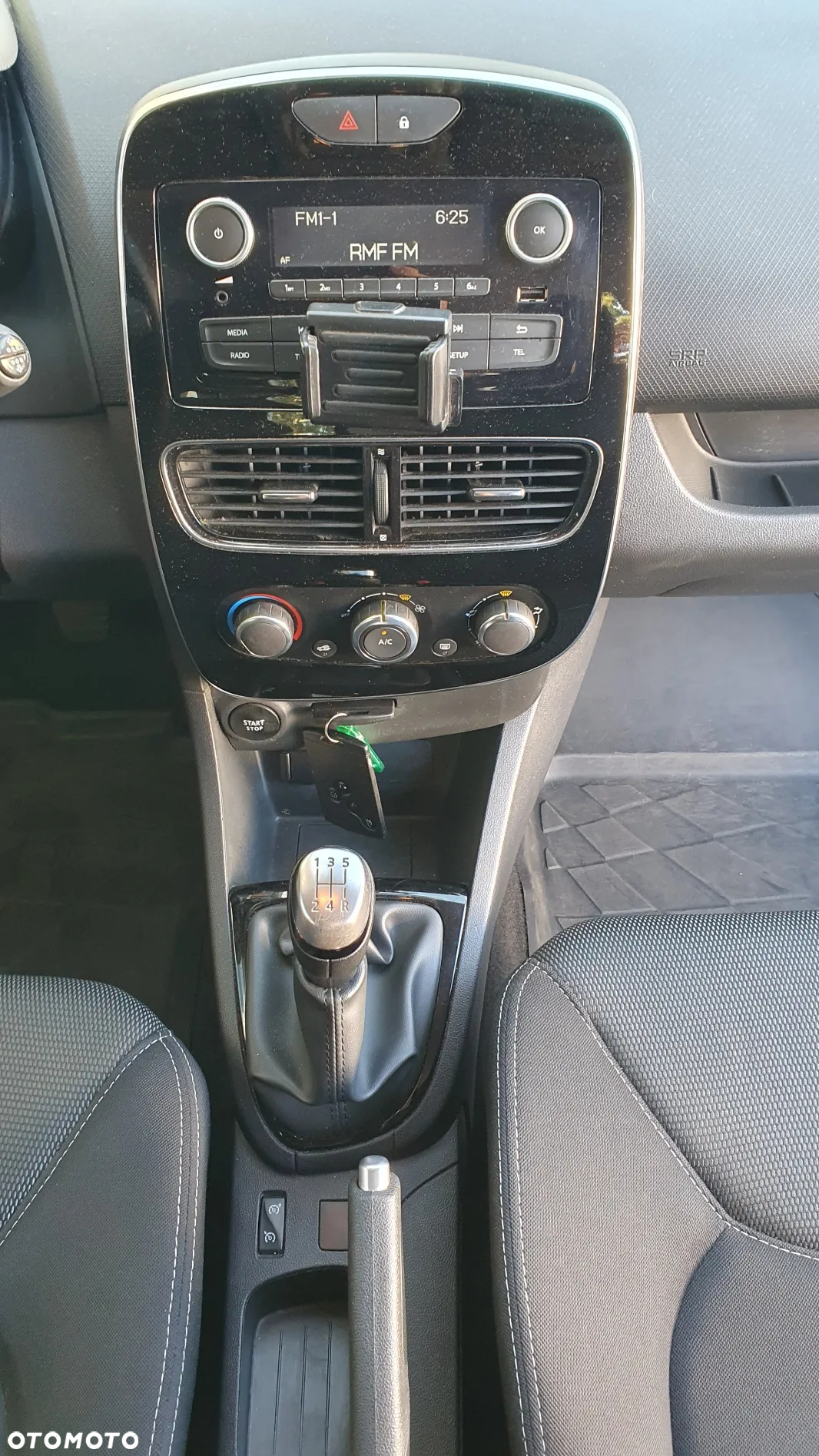 Renault Clio - 18