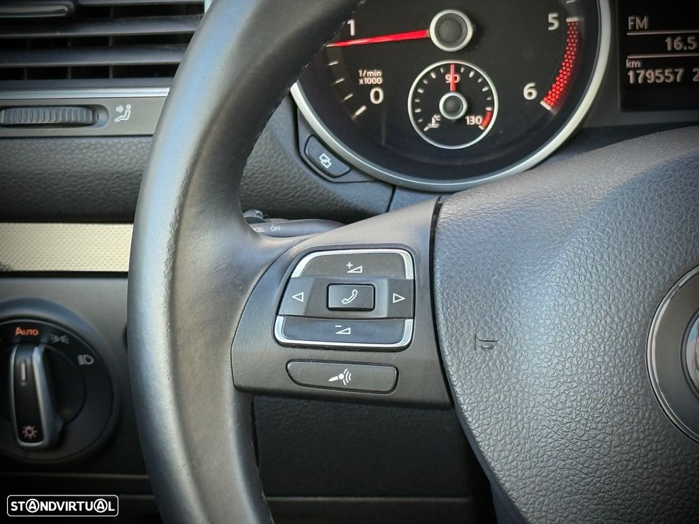 VW Golf 2.0 TDi Confortline - 23