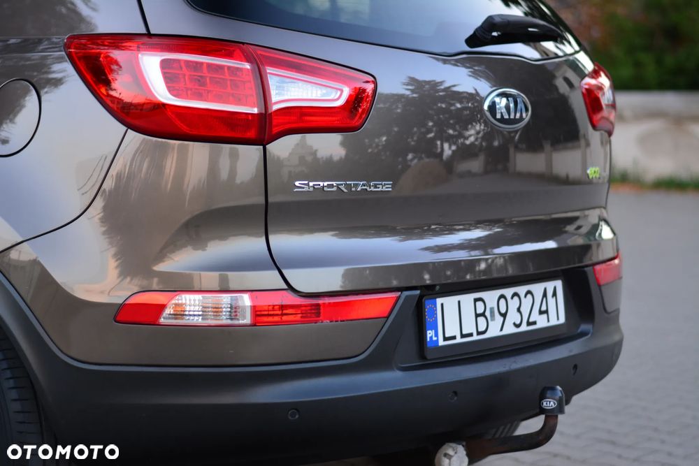 Kia Sportage 1.7 CRDI 2WD ISG Dream-Team Edition - 16