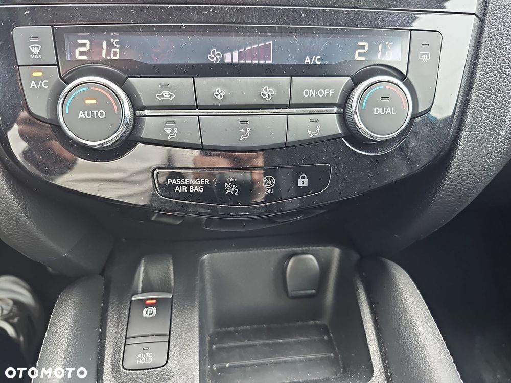 Nissan Qashqai 1.3 DIG-T Acenta - 19