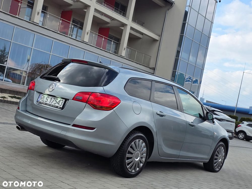 Opel Astra 1.4 T Cosmo - 18