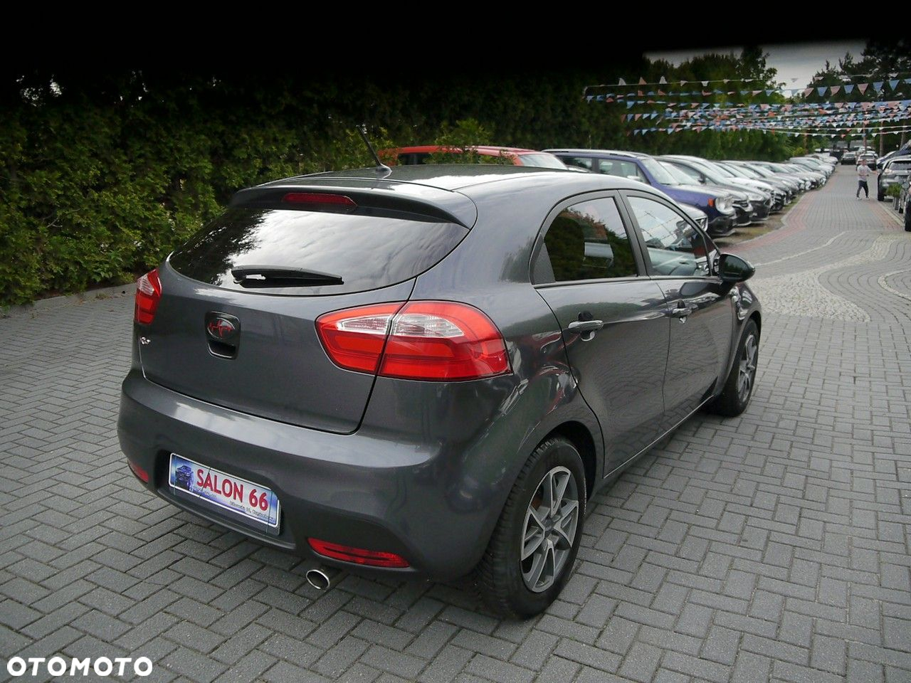 Kia Rio - 5