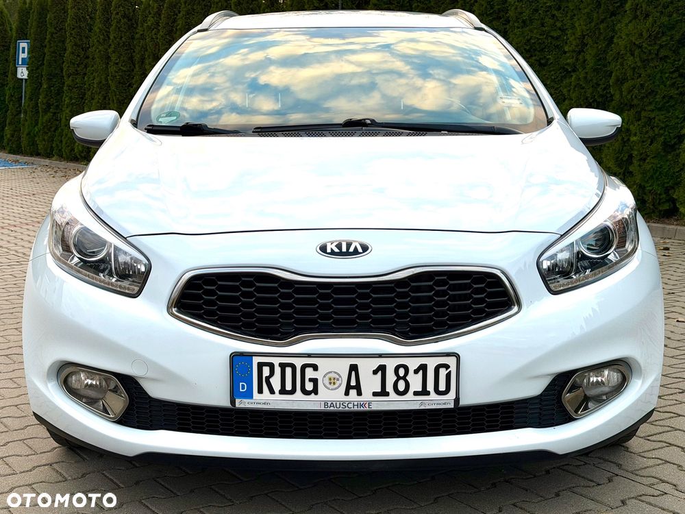Kia Ceed - 9
