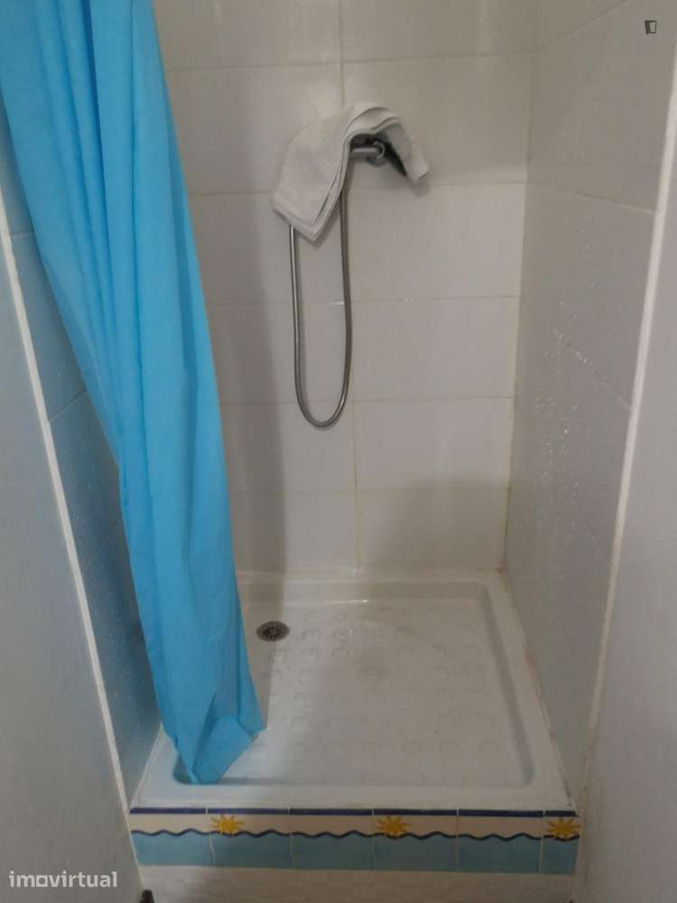 Apartamento com 1 quartos - localizado em Paranhos Porto - Grande imagem: 3/11