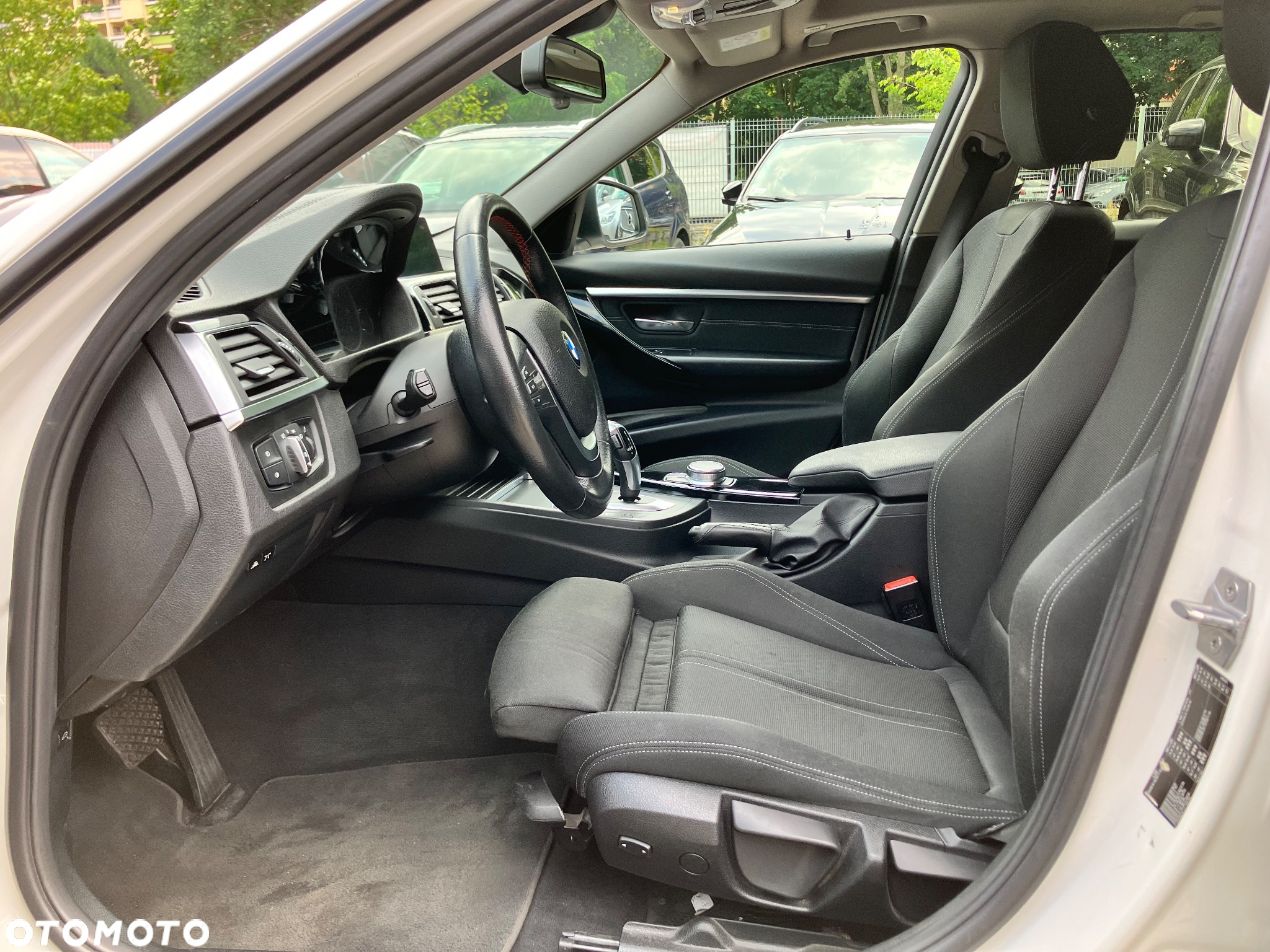 BMW Seria 3 320d Sport Line - 17