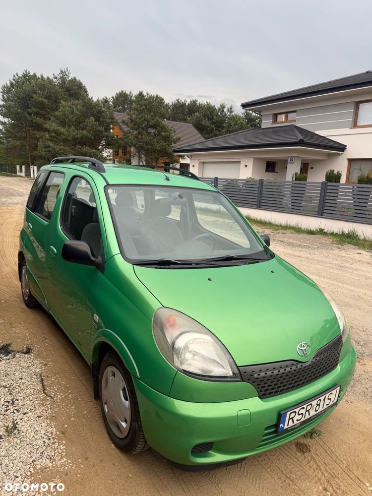 Toyota Yaris Verso - 3