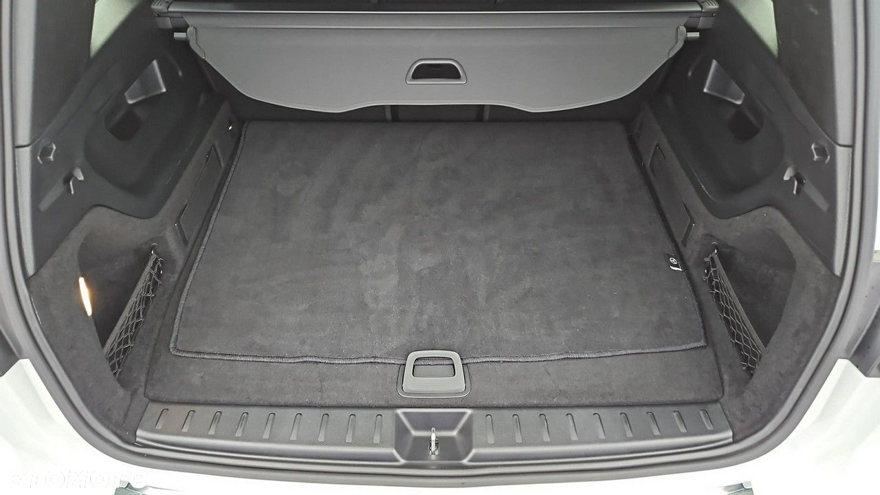 Mercedes-Benz GLB 200 d AMG Line 8G-DCT - 24