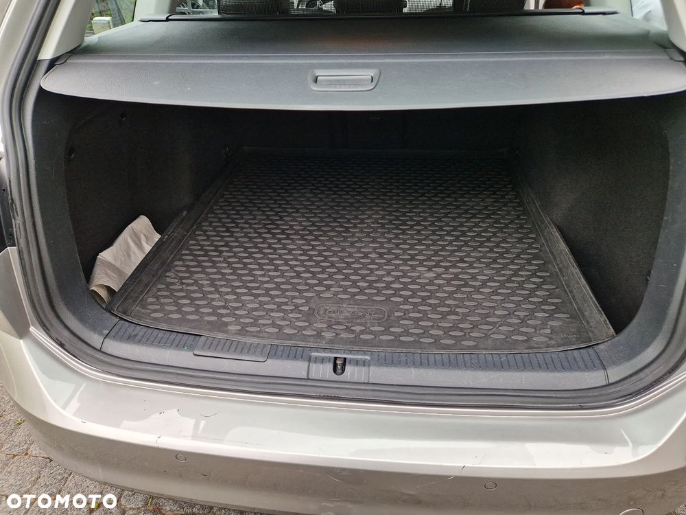 Volkswagen Golf 1.6 TDI BlueMotion Technology Comfortline - 13