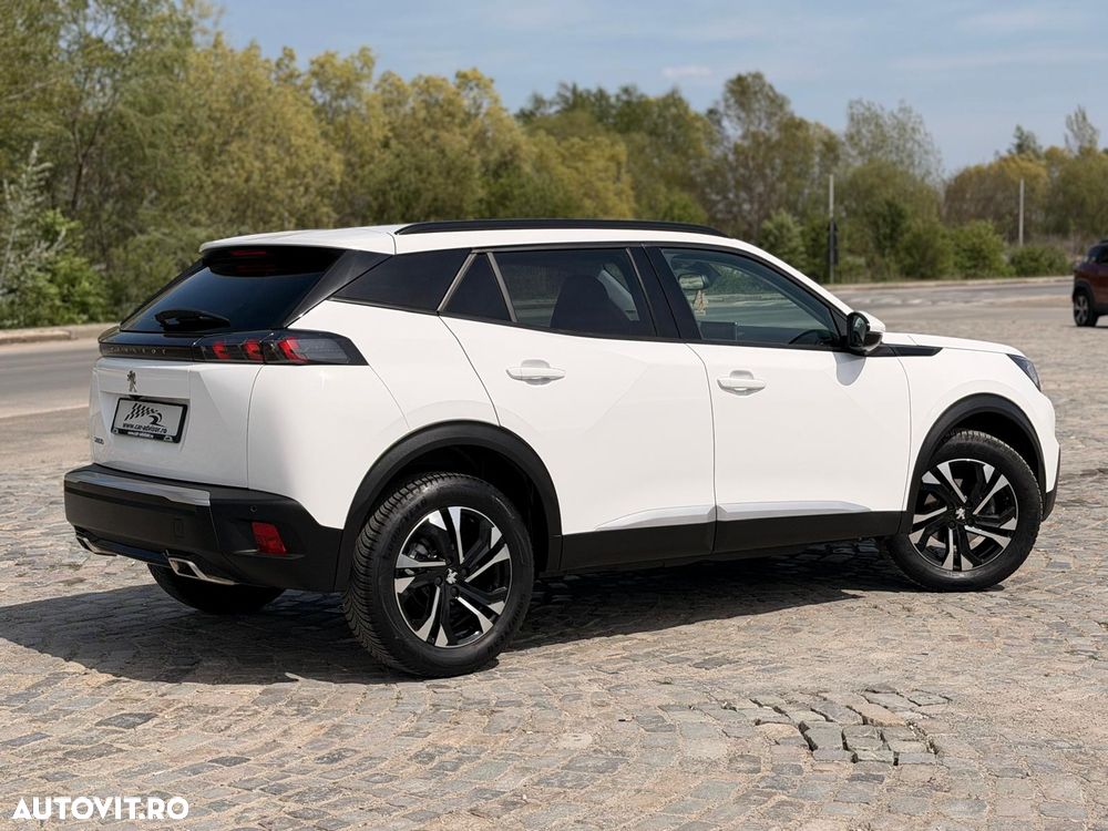 Peugeot 2008 1.2 L PureTech STT Allure - 6