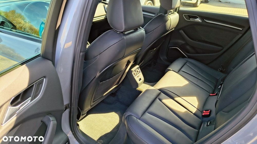 Audi RS3 Sportback - 11