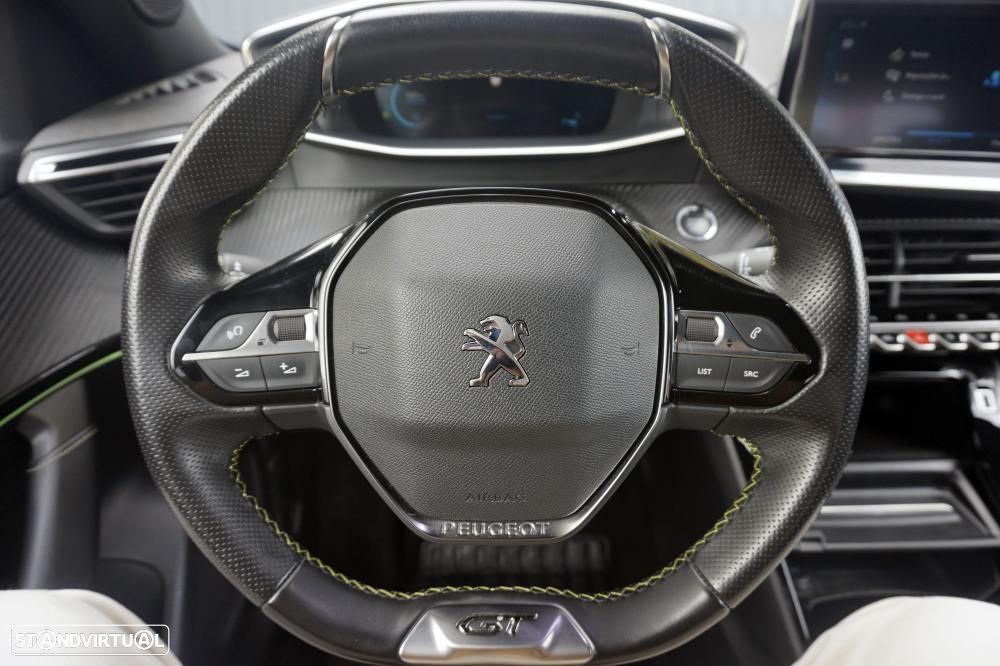 Peugeot 2008 1.2 PureTech GT Line - 15