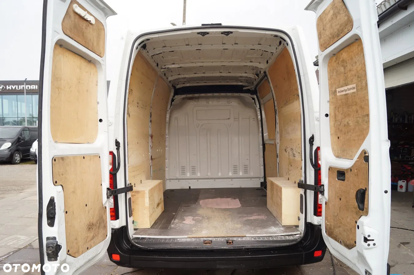 Nissan NV400 - 24