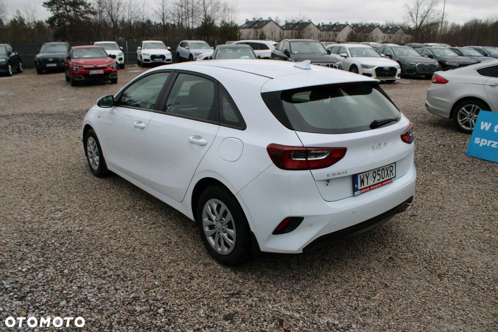 Kia Ceed - 8