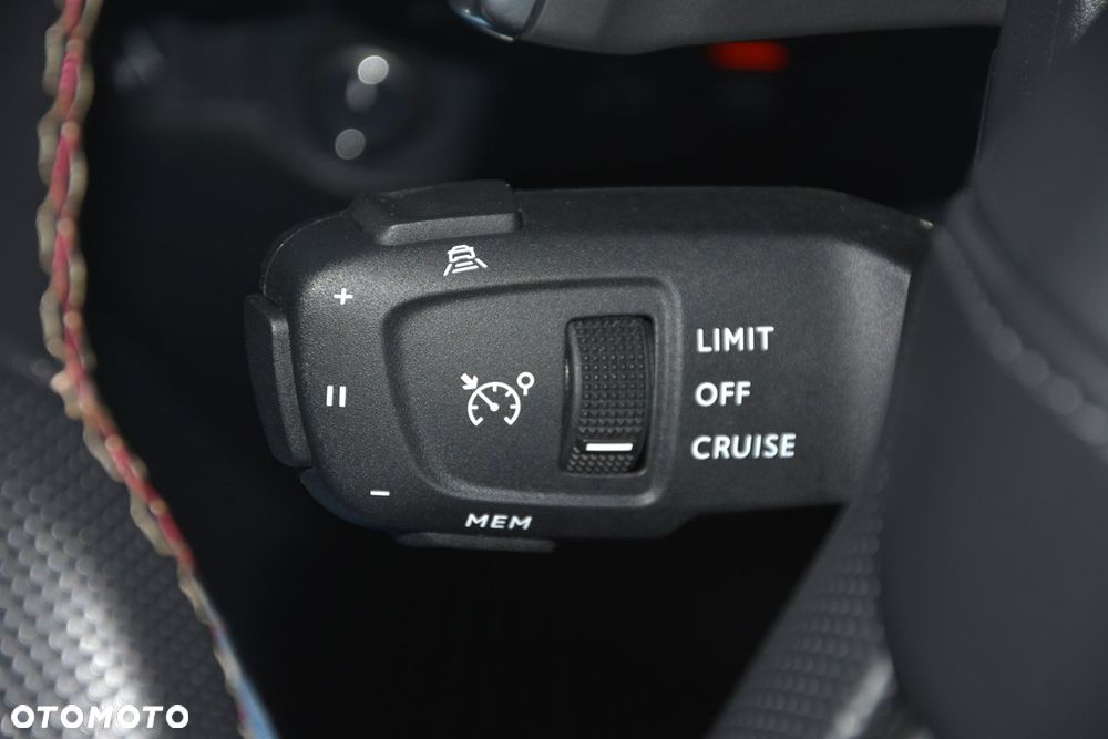 DS Automobiles DS 7 Crossback - 33