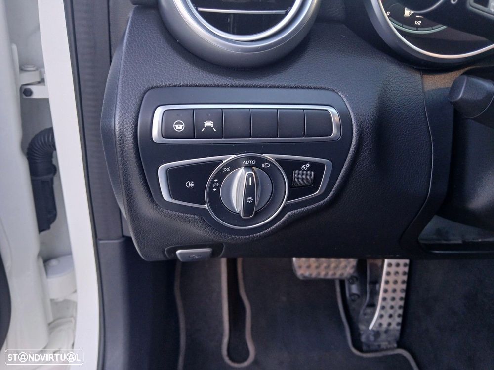 Mercedes-Benz C 300 de T 9G-TRONIC AMG Line - 23