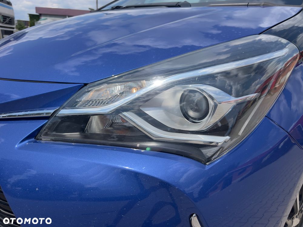 Toyota Yaris 1.0 Premium EU6 - 19
