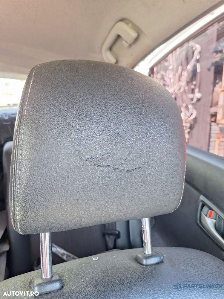 Tetiera scaun fata stanga TOYOTA PRIUS _W3_ 2008 - > Plug-in Hybrid 2ZR-FXE - 1