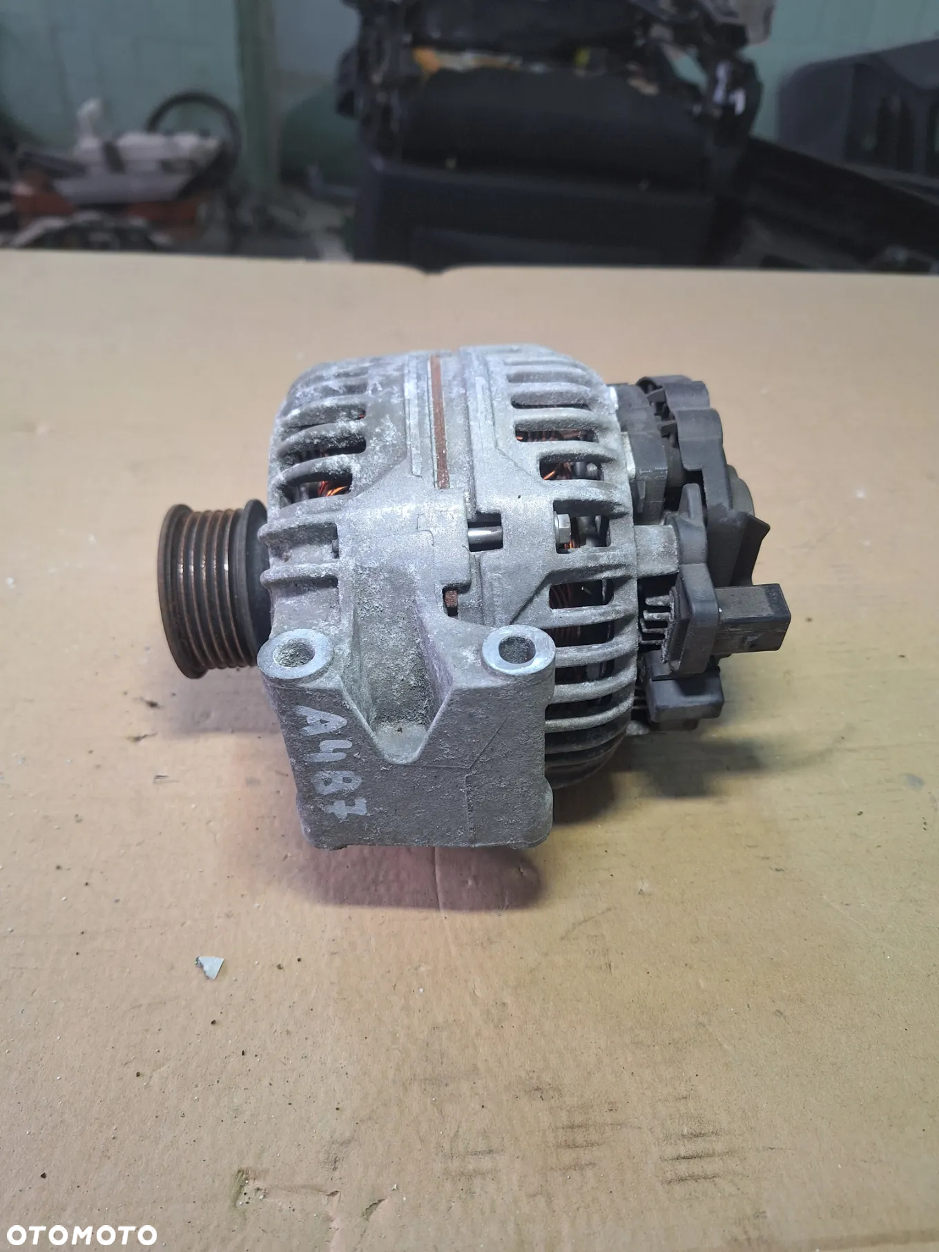 AUDI A4 B7 alternator 06B903016P - 4